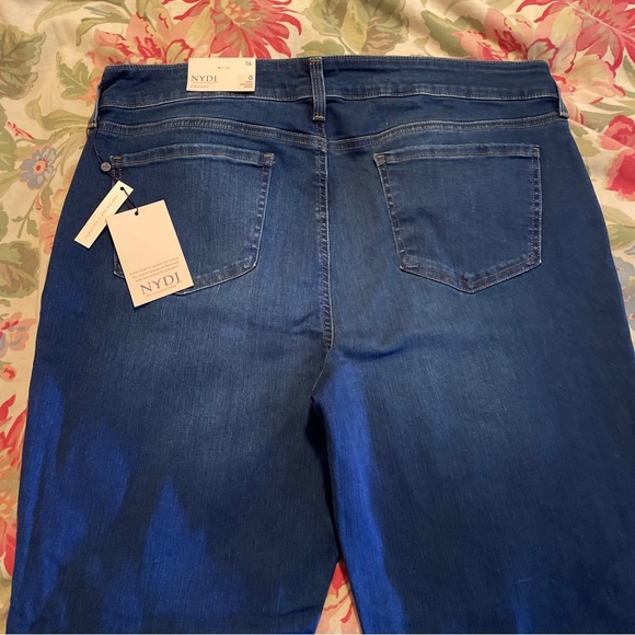 NYDJ Size 16 Jeans Blue Straight Stretch Denim Lift X Tuck Technology $119 NWT - Picture 5 of 16